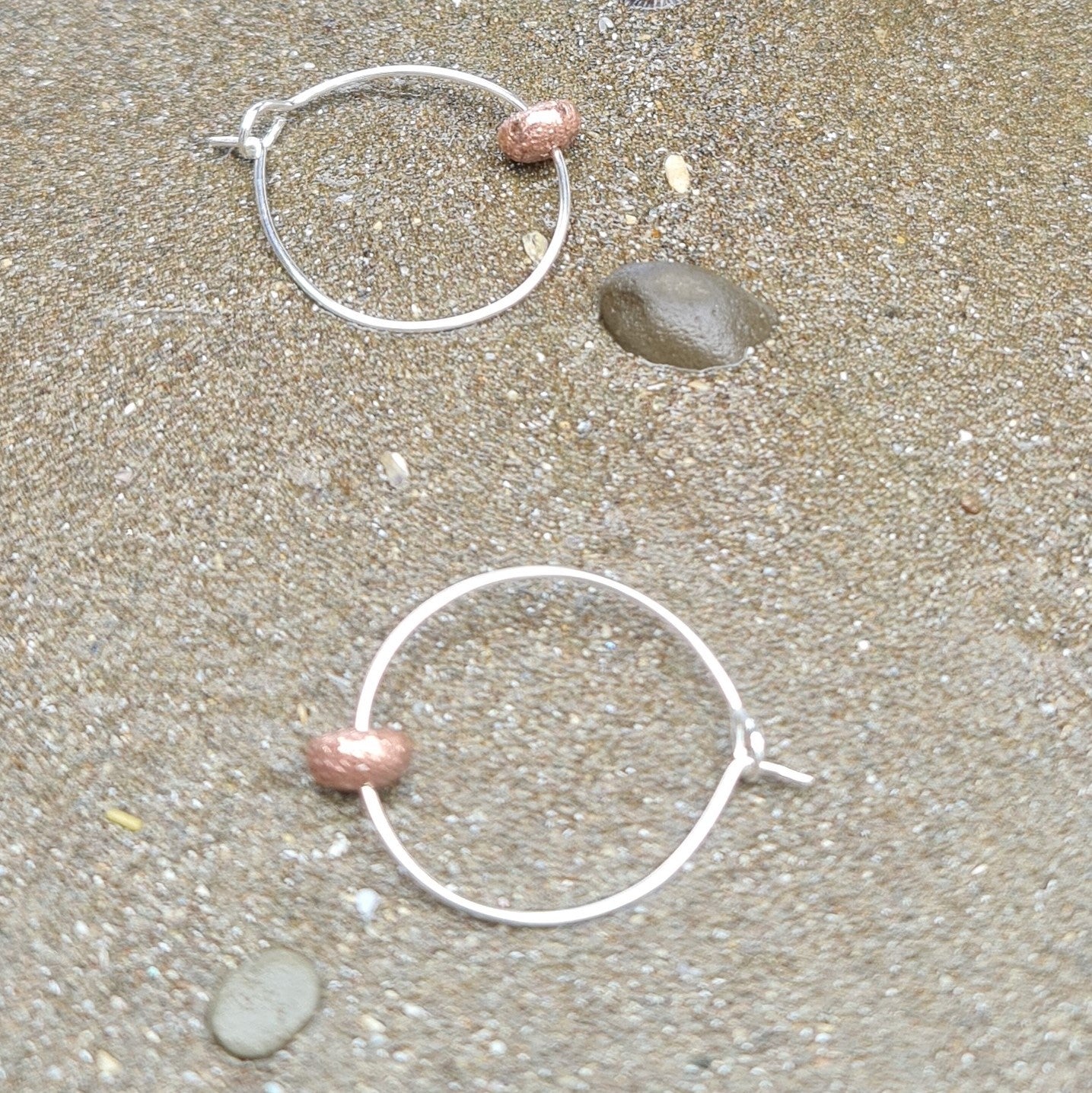 Small Kina Hoop Earrings